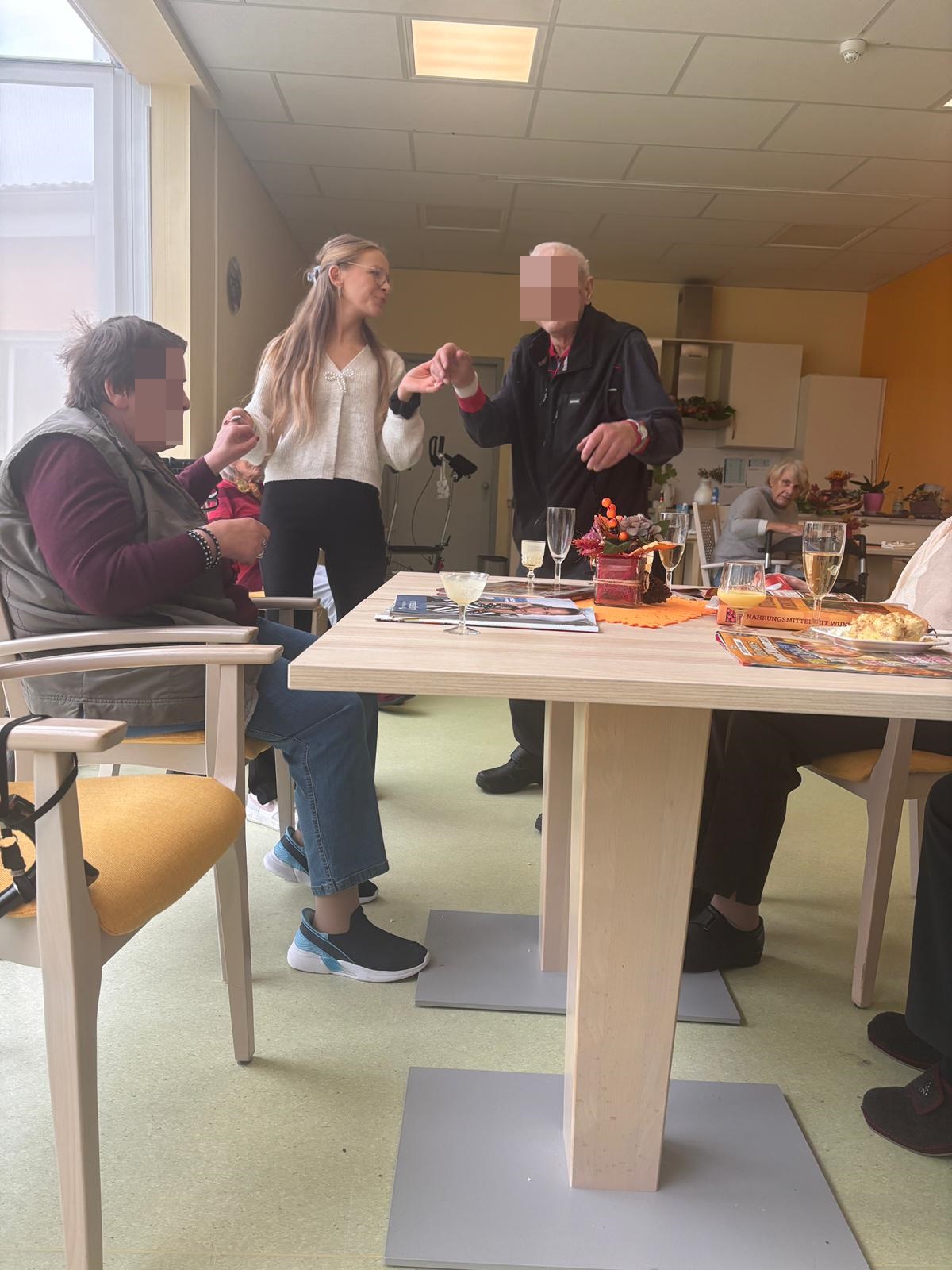 PHOTO 2025 11 18 18 59 44